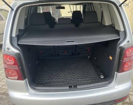 Серый Фольксваген Туран, объемом двигателя 1.4 л и пробегом 202 тыс. км за 5500 $, фото 5 на Automoto.ua