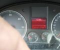 Сірий Фольксваген Туран, об'ємом двигуна 2 л та пробігом 328 тис. км за 7390 $, фото 4 на Automoto.ua