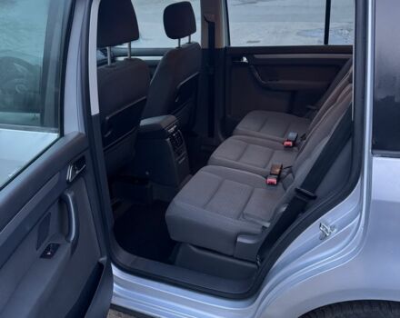 Серый Фольксваген Туран, объемом двигателя 1.9 л и пробегом 250 тыс. км за 3450 $, фото 20 на Automoto.ua