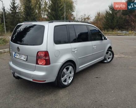 Серый Фольксваген Туран, объемом двигателя 1.6 л и пробегом 254 тыс. км за 7650 $, фото 5 на Automoto.ua