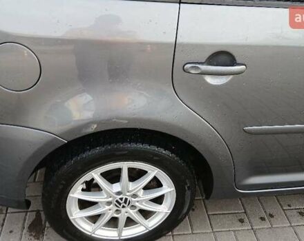 Серый Фольксваген Туран, объемом двигателя 1.4 л и пробегом 277 тыс. км за 6300 $, фото 17 на Automoto.ua