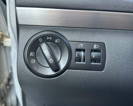 Серый Фольксваген Туран, объемом двигателя 2 л и пробегом 233 тыс. км за 8300 $, фото 18 на Automoto.ua