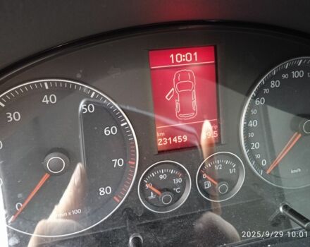 Сірий Фольксваген Туран, об'ємом двигуна 1.4 л та пробігом 231 тис. км за 6999 $, фото 7 на Automoto.ua