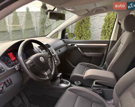 Сірий Фольксваген Туран, об'ємом двигуна 1.9 л та пробігом 221 тис. км за 6600 $, фото 20 на Automoto.ua