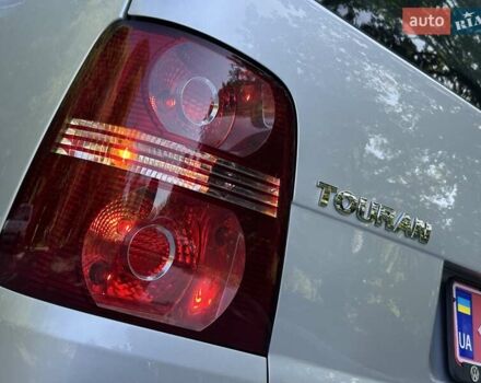 Сірий Фольксваген Туран, об'ємом двигуна 1.6 л та пробігом 230 тис. км за 6800 $, фото 60 на Automoto.ua