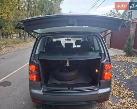 Сірий Фольксваген Туран, об'ємом двигуна 1.39 л та пробігом 295 тис. км за 6000 $, фото 15 на Automoto.ua