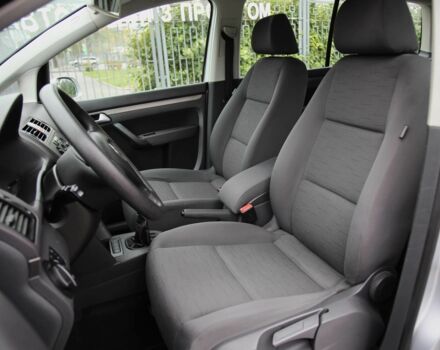 Серый Фольксваген Туран, объемом двигателя 1.6 л и пробегом 218 тыс. км за 8600 $, фото 6 на Automoto.ua