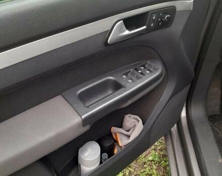 Сірий Фольксваген Туран, об'ємом двигуна 1.4 л та пробігом 250 тис. км за 6500 $, фото 10 на Automoto.ua