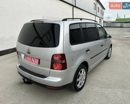 Серый Фольксваген Туран, объемом двигателя 1.6 л и пробегом 215 тыс. км за 6800 $, фото 12 на Automoto.ua