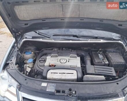 Серый Фольксваген Туран, объемом двигателя 1.4 л и пробегом 209 тыс. км за 6500 $, фото 8 на Automoto.ua
