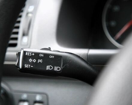 Серый Фольксваген Туран, объемом двигателя 1.6 л и пробегом 218 тыс. км за 8600 $, фото 19 на Automoto.ua