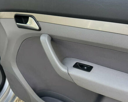 Серый Фольксваген Туран, объемом двигателя 1.6 л и пробегом 199 тыс. км за 7699 $, фото 44 на Automoto.ua