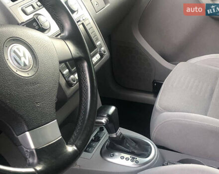 Сірий Фольксваген Туран, об'ємом двигуна 2 л та пробігом 254 тис. км за 6700 $, фото 28 на Automoto.ua
