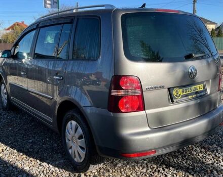 Серый Фольксваген Туран, объемом двигателя 1.4 л и пробегом 242 тыс. км за 7000 $, фото 4 на Automoto.ua