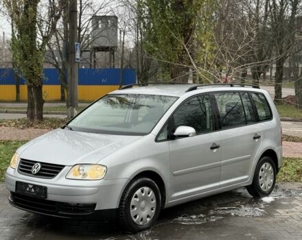 Серый Фольксваген Туран, объемом двигателя 0 л и пробегом 300 тыс. км за 3350 $, фото 2 на Automoto.ua