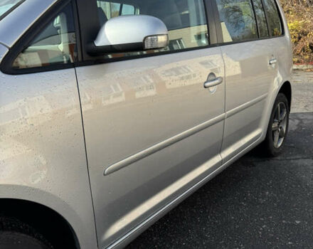 Серый Фольксваген Туран, объемом двигателя 1.6 л и пробегом 199 тыс. км за 7699 $, фото 3 на Automoto.ua