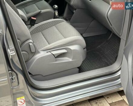 Серый Фольксваген Туран, объемом двигателя 1.6 л и пробегом 251 тыс. км за 6950 $, фото 45 на Automoto.ua