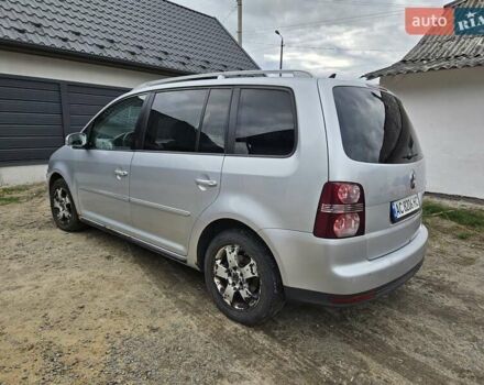 Сірий Фольксваген Туран, об'ємом двигуна 1.97 л та пробігом 315 тис. км за 7100 $, фото 5 на Automoto.ua