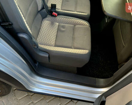 Сірий Фольксваген Туран, об'ємом двигуна 1.6 л та пробігом 218 тис. км за 8400 $, фото 46 на Automoto.ua