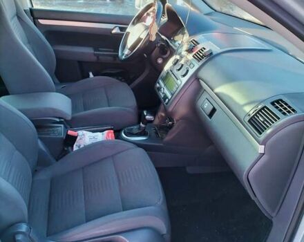 Серый Фольксваген Туран, объемом двигателя 1.4 л и пробегом 203 тыс. км за 7200 $, фото 21 на Automoto.ua