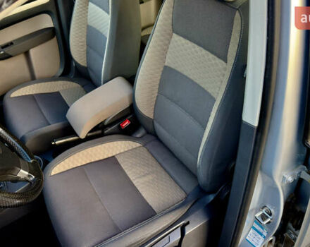 Сірий Фольксваген Туран, об'ємом двигуна 1.6 л та пробігом 218 тис. км за 8400 $, фото 33 на Automoto.ua