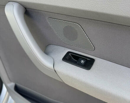 Серый Фольксваген Туран, объемом двигателя 1.6 л и пробегом 199 тыс. км за 7699 $, фото 43 на Automoto.ua