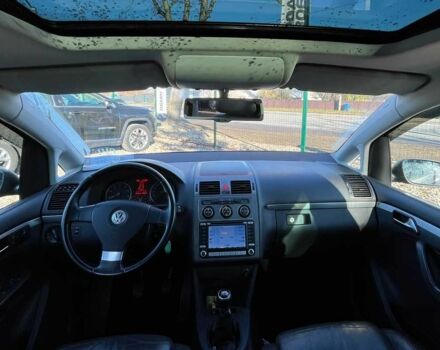 Серый Фольксваген Туран, объемом двигателя 1.4 л и пробегом 242 тыс. км за 7000 $, фото 9 на Automoto.ua