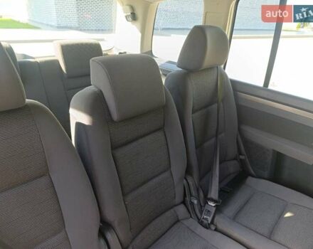 Серый Фольксваген Туран, объемом двигателя 1.6 л и пробегом 237 тыс. км за 6800 $, фото 11 на Automoto.ua