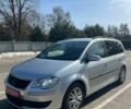 Серый Фольксваген Туран, объемом двигателя 1.6 л и пробегом 280 тыс. км за 5900 $, фото 1 на Automoto.ua