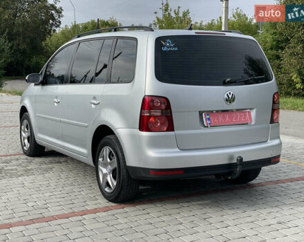 Серый Фольксваген Туран, объемом двигателя 1.9 л и пробегом 263 тыс. км за 7400 $, фото 10 на Automoto.ua