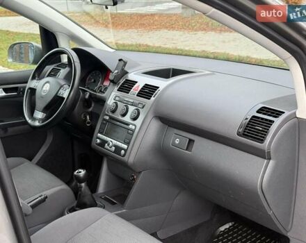 Сірий Фольксваген Туран, об'ємом двигуна 1.4 л та пробігом 187 тис. км за 6650 $, фото 35 на Automoto.ua