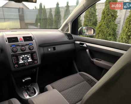 Сірий Фольксваген Туран, об'ємом двигуна 1.9 л та пробігом 221 тис. км за 6600 $, фото 31 на Automoto.ua