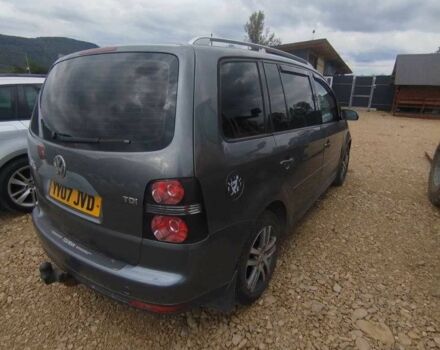 Серый Фольксваген Туран, объемом двигателя 1.9 л и пробегом 250 тыс. км за 3400 $, фото 4 на Automoto.ua