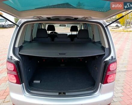 Сірий Фольксваген Туран, об'ємом двигуна 1.9 л та пробігом 285 тис. км за 7900 $, фото 9 на Automoto.ua