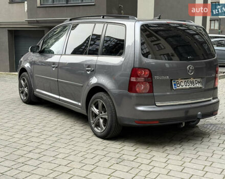 Серый Фольксваген Туран, объемом двигателя 1.9 л и пробегом 282 тыс. км за 6900 $, фото 6 на Automoto.ua