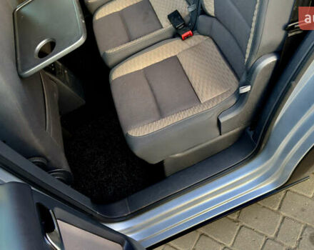 Сірий Фольксваген Туран, об'ємом двигуна 1.6 л та пробігом 218 тис. км за 8400 $, фото 38 на Automoto.ua