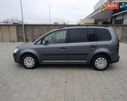 Серый Фольксваген Туран, объемом двигателя 1.6 л и пробегом 224 тыс. км за 7300 $, фото 7 на Automoto.ua