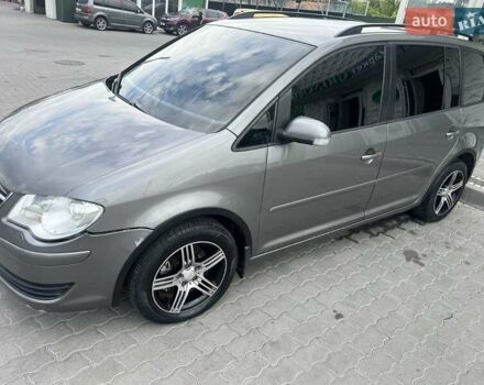 Серый Фольксваген Туран, объемом двигателя 1.4 л и пробегом 278 тыс. км за 5300 $, фото 6 на Automoto.ua