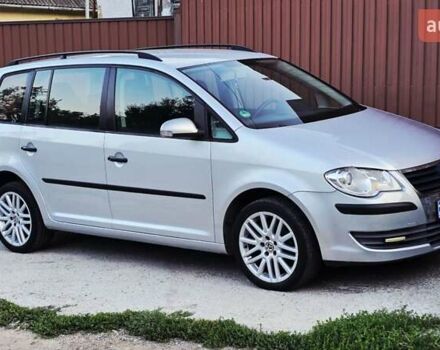 Сірий Фольксваген Туран, об'ємом двигуна 1.6 л та пробігом 225 тис. км за 7777 $, фото 9 на Automoto.ua