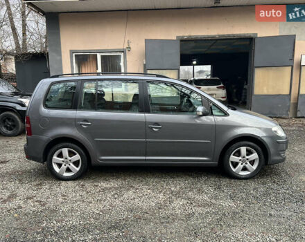 Сірий Фольксваген Туран, об'ємом двигуна 1.39 л та пробігом 208 тис. км за 7200 $, фото 2 на Automoto.ua