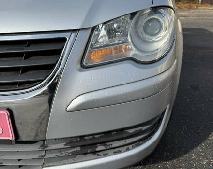 Серый Фольксваген Туран, объемом двигателя 1.6 л и пробегом 199 тыс. км за 7699 $, фото 1 на Automoto.ua