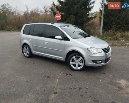 Серый Фольксваген Туран, объемом двигателя 1.6 л и пробегом 254 тыс. км за 7650 $, фото 12 на Automoto.ua