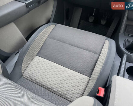 Сірий Фольксваген Туран, об'ємом двигуна 1.4 л та пробігом 48 тис. км за 8999 $, фото 39 на Automoto.ua