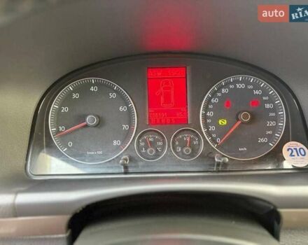 Серый Фольксваген Туран, объемом двигателя 1.39 л и пробегом 257 тыс. км за 7100 $, фото 4 на Automoto.ua