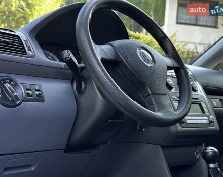 Сірий Фольксваген Туран, об'ємом двигуна 1.6 л та пробігом 230 тис. км за 6750 $, фото 66 на Automoto.ua