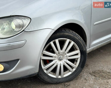 Сірий Фольксваген Туран, об'ємом двигуна 1.97 л та пробігом 370 тис. км за 6200 $, фото 6 на Automoto.ua