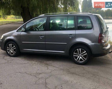 Сірий Фольксваген Туран, об'ємом двигуна 2 л та пробігом 254 тис. км за 7100 $, фото 10 на Automoto.ua