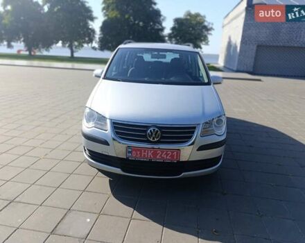 Серый Фольксваген Туран, объемом двигателя 1.6 л и пробегом 237 тыс. км за 6800 $, фото 3 на Automoto.ua