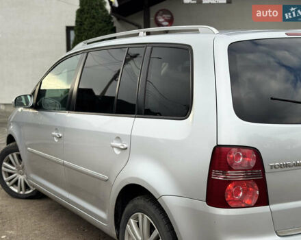 Сірий Фольксваген Туран, об'ємом двигуна 1.97 л та пробігом 370 тис. км за 6200 $, фото 9 на Automoto.ua