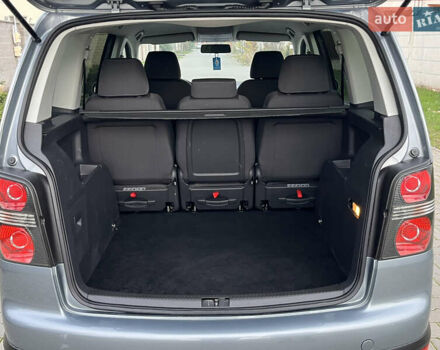 Сірий Фольксваген Туран, об'ємом двигуна 1.4 л та пробігом 48 тис. км за 8999 $, фото 50 на Automoto.ua